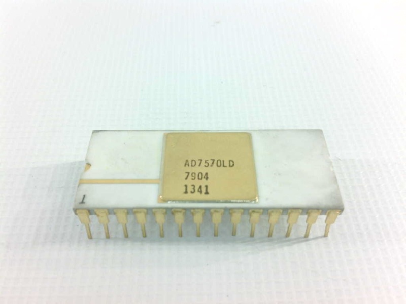 ANALOG DEVICES AD7570LD