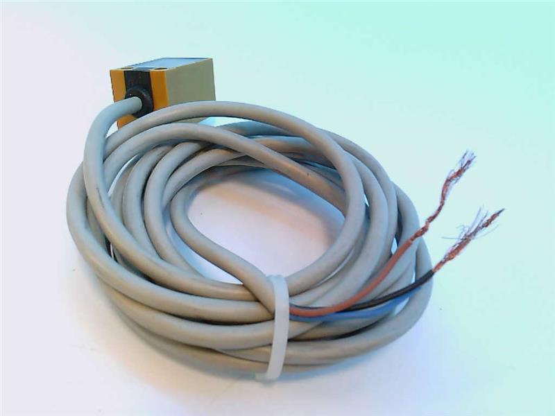 OMRON TL-Q5MC1 2M