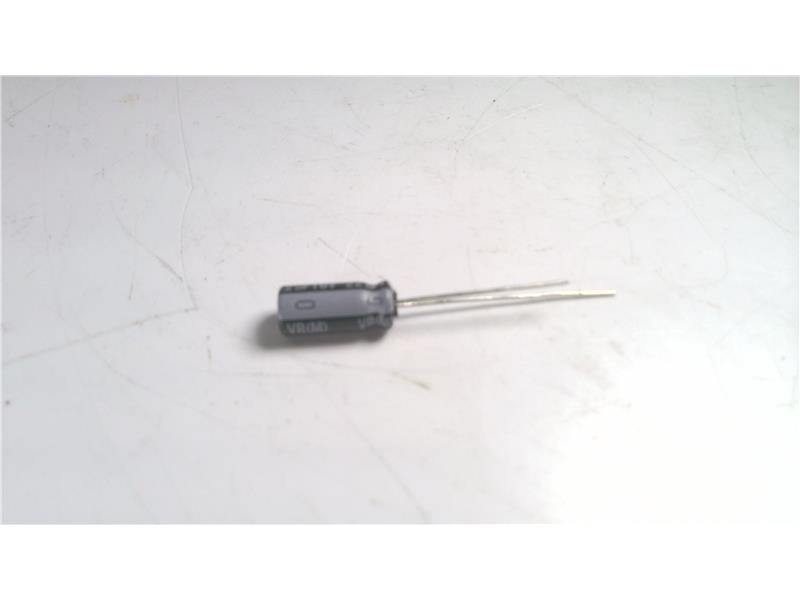 NICHICON UVR1C220MDD