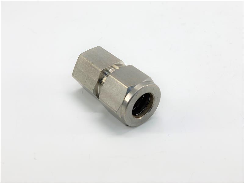 SWAGELOK SS-810-7-4