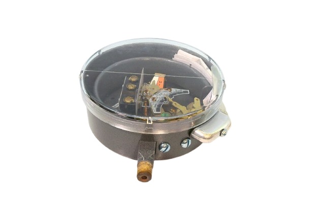 DWYER DSF-7231-153-4