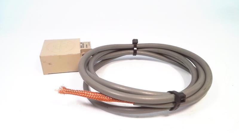 OMRON V680-HS63-W 2M