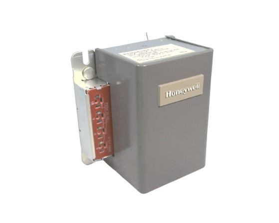 HONEYWELL R7305A1004 1