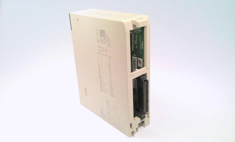 OMRON CS1W-ID261