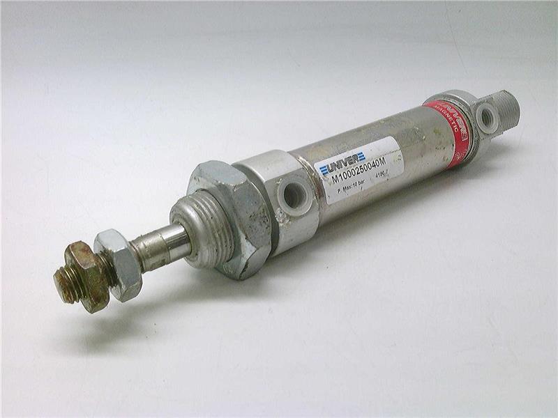 M1000250040M par UNIVER GROUP