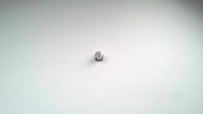 EXV106M025A9BAA por KEMET