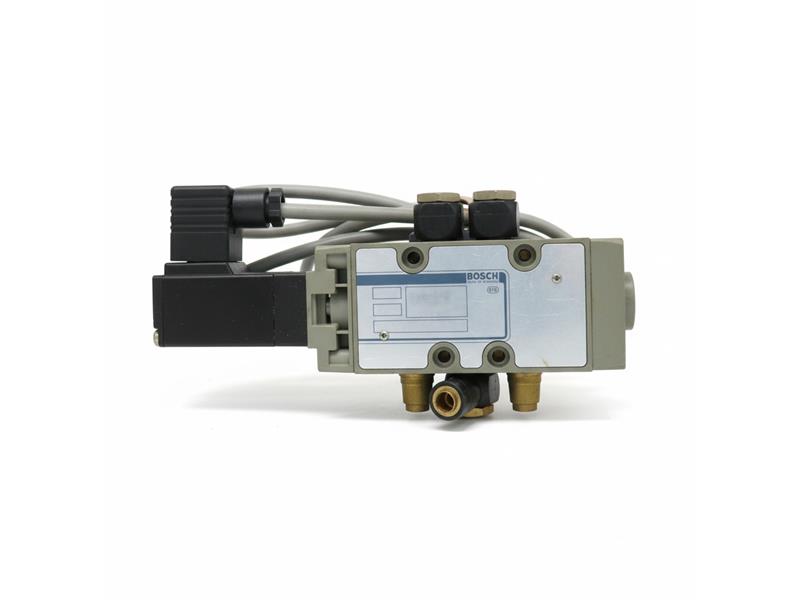 0 820 015 028 by BOSCH