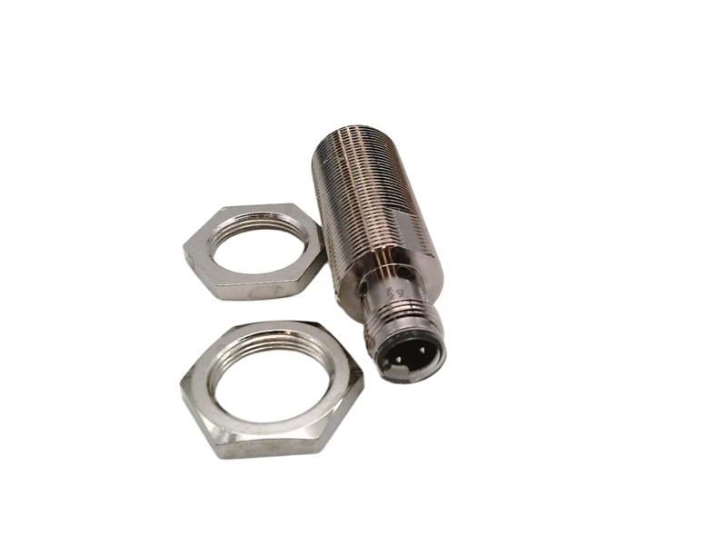 OMRON E2A-M18KS08-M1-C1