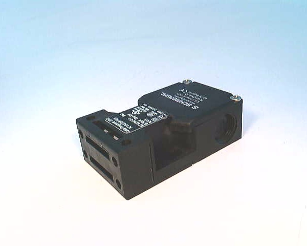 SCHMERSAL AZ 16-30ZVK-M20