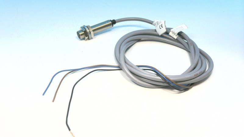 BALLUFF BES-516-325-SA-15