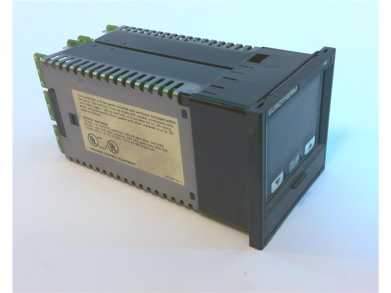INVENSYS 818P/TC/TRIAC/NONE/DLE/NONE/M85/96/SN/01/32/600/F/S2/N0/E/IN/S/N/MN/MN/H