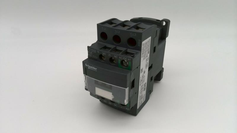 SCHNEIDER ELECTRIC LC1D32KUE