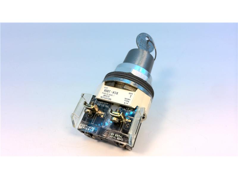 ALLEN BRADLEY 800T-H36D2