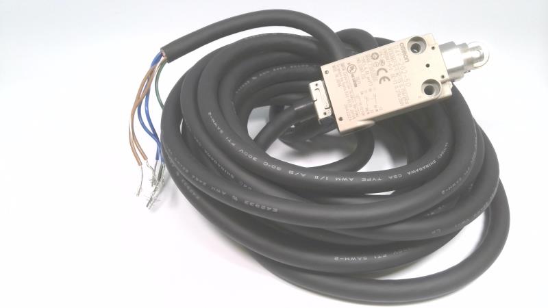 OMRON D4F-202-5D