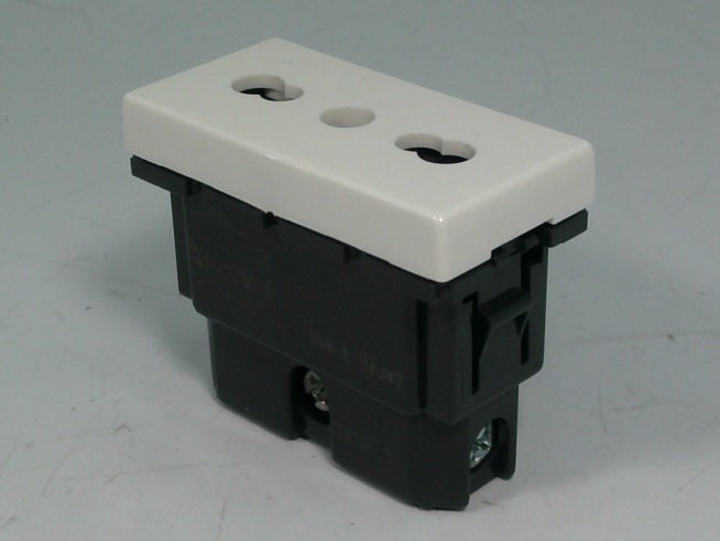 LEGRAND 5721 03