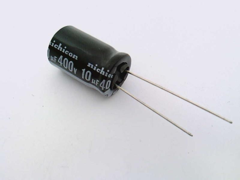 NICHICON UVZ2G100MHD