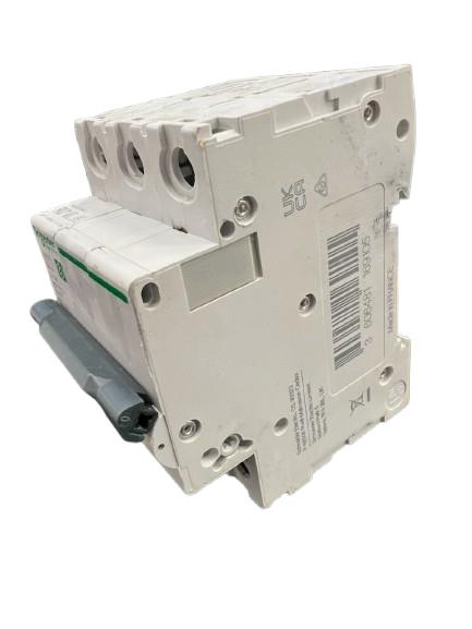 SCHNEIDER ELECTRIC M9F23340