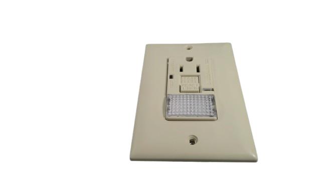 1594NTLICC6 par LEGRAND