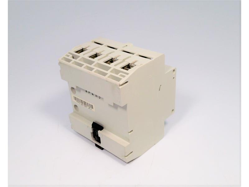 EATON CORPORATION FI-25/4/03-A