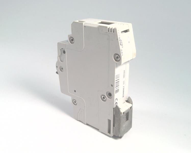 HAGER MT120