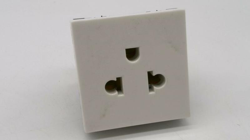 LEGRAND 74102