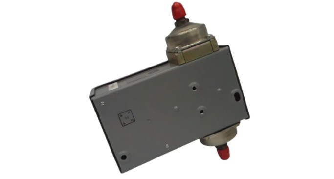 JOHNSON CONTROLS P228AA-17C