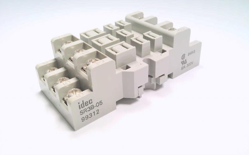 IDEC SR3B-05