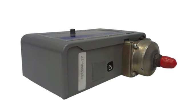JOHNSON CONTROLS P228AA-17C