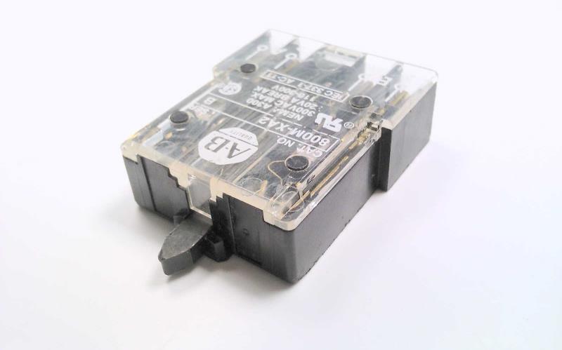 ALLEN BRADLEY 800M-XA2