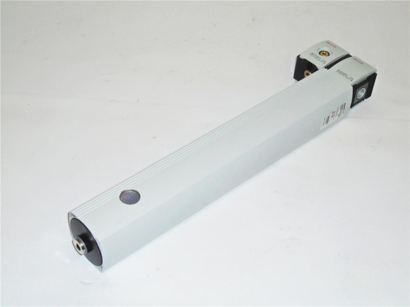 R412007081 por BOSCH