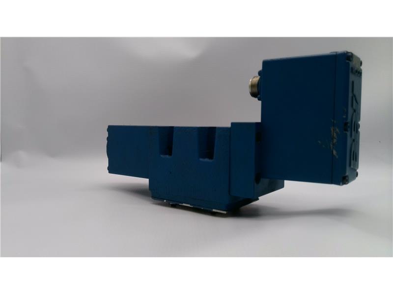 MOOG D634-1019