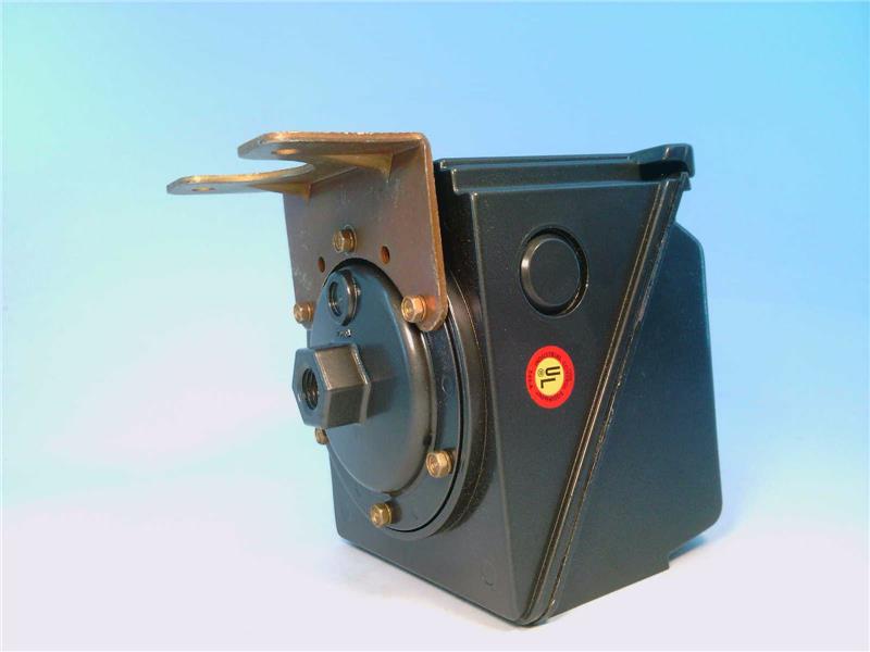 UNITED ELECTRIC J302-9765-453