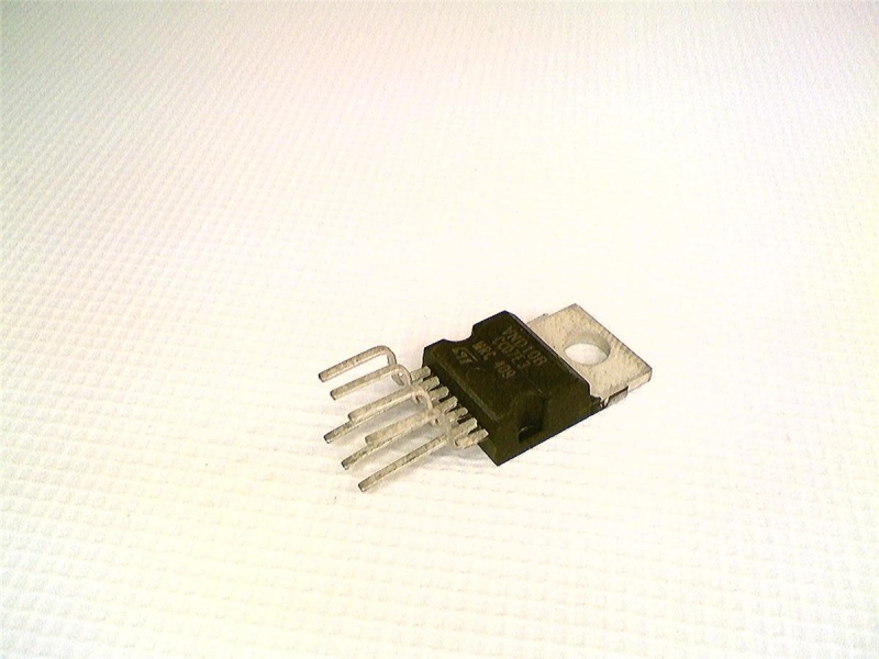 ST MICRO VND10B