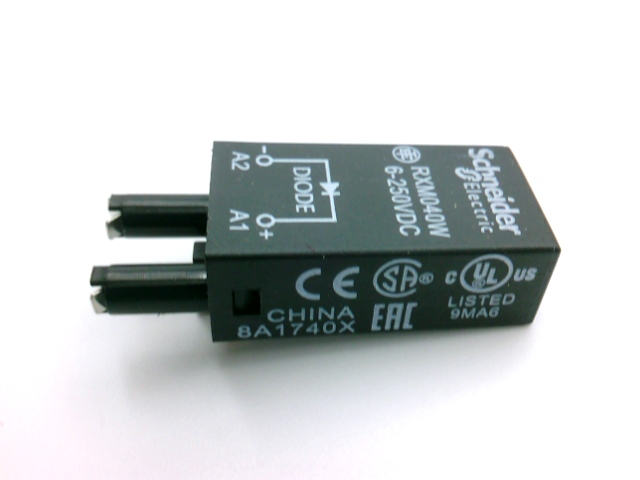 SCHNEIDER ELECTRIC RXM040W