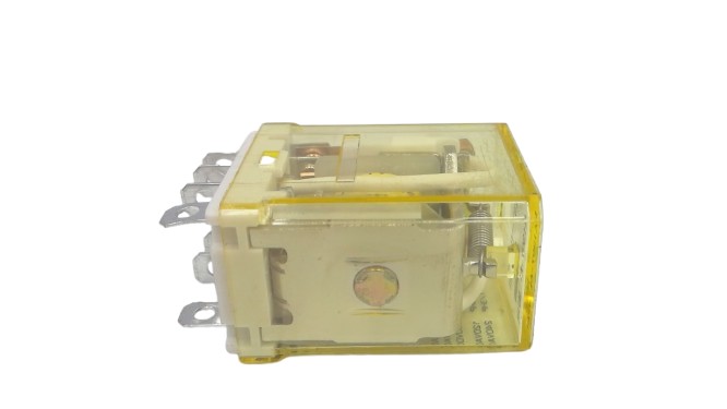 IDEC RH2B-UDC24V
