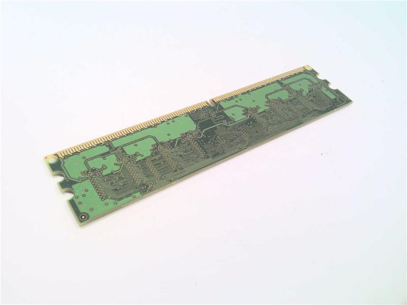 SAMSUNG M378T2863QZS-CF7