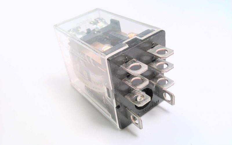 OMRON LY2-DC24