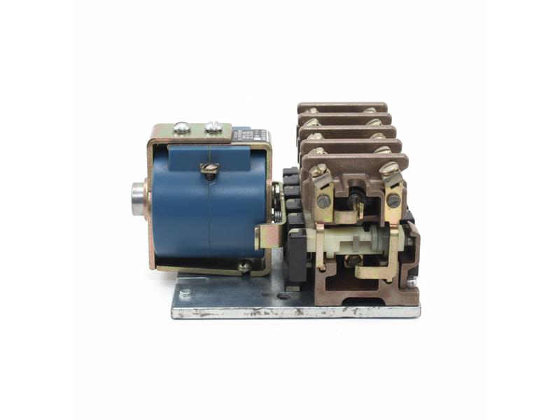 4U6-1-230 by CLARK EQUIPMENT