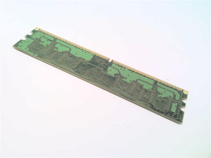SAMSUNG M378T2863QZS-CF7