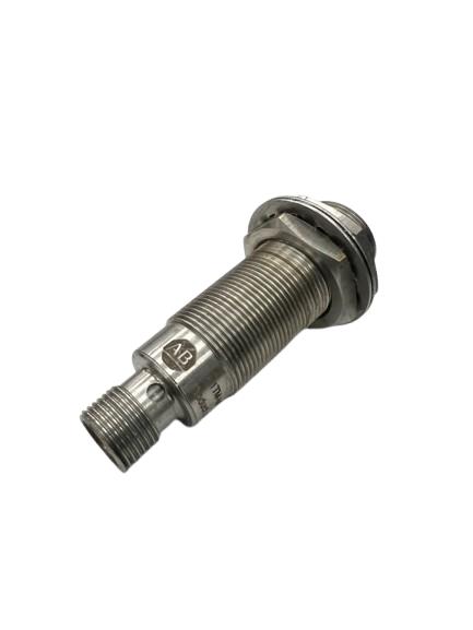 ALLEN BRADLEY 871TM-M5NN18-D4