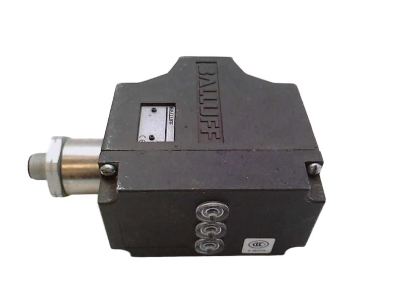 BNS 816-B03-PA-12-610-11 par BALLUFF