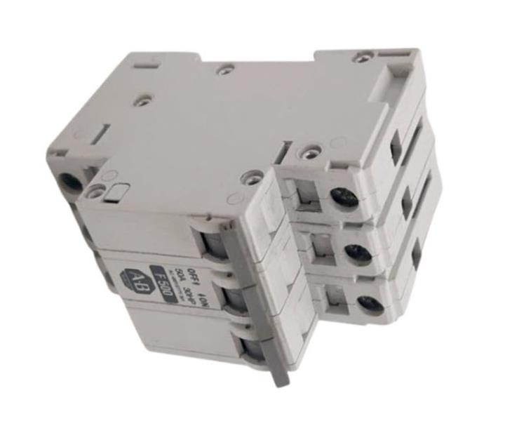 ALLEN BRADLEY 1492-CB3F500