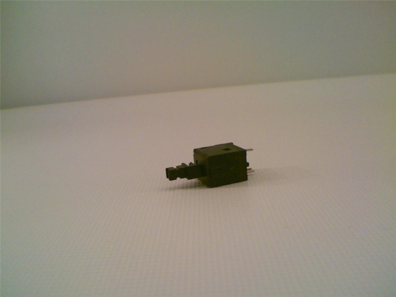 SWITCHCRAFT 987A01R