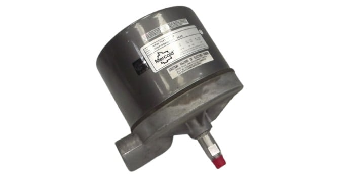 APW-7041-153-39 by DWYER