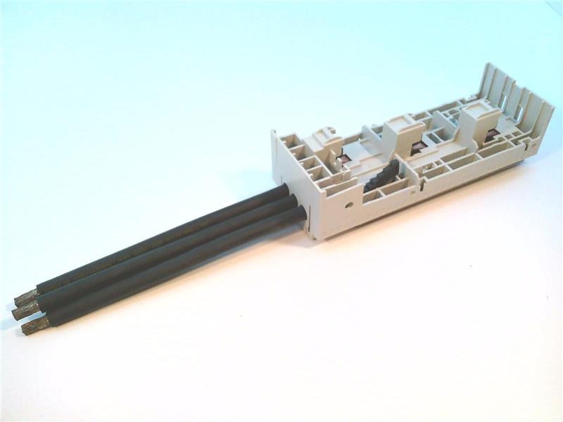 8US12114TR00 por SIEMENS