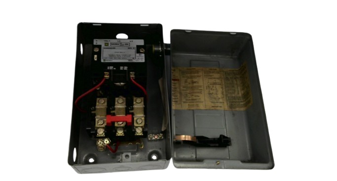 SCHNEIDER ELECTRIC 8536SAG12SV02