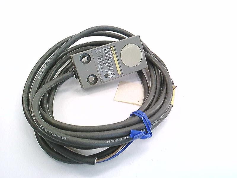 OMRON TL-W5E1