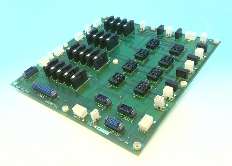 MITSUBISHI D65UB002570