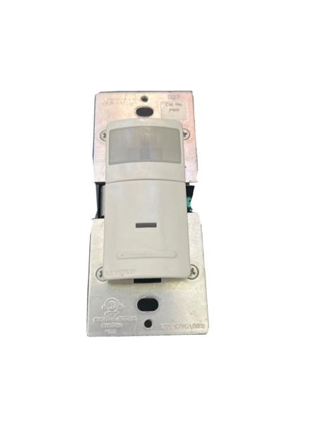 LEVITON IPS02-1LW
