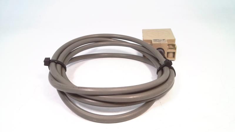 OMRON V680-HS63-W 2M